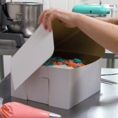 ¿Por qué debería usar una caja para pasteles y una tabla para pasteles de calidad para transportar sus pasteles y galletas?